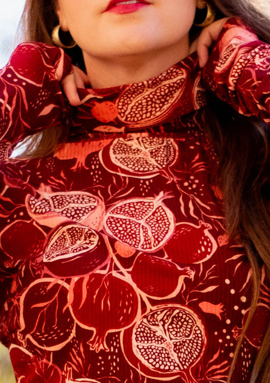 Night Pomegranate - Turtleneck